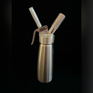 ISI Stainless Steel Whipped Cream Dispenser Maker 0.5 Liter/1 Pint Professional